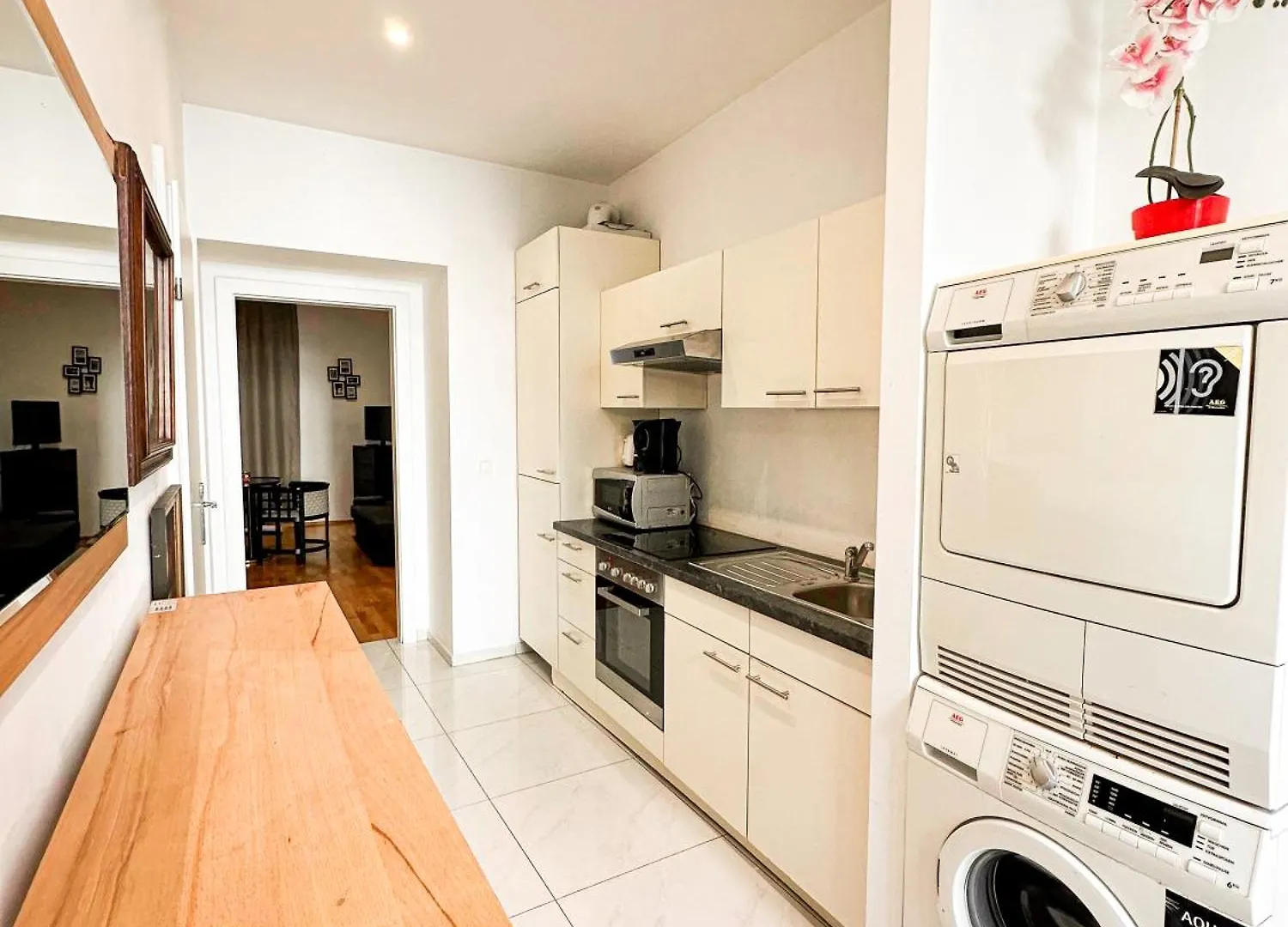 Homestay Cozy Rooms In Brigittenau Area Mm10 Vienna Austria